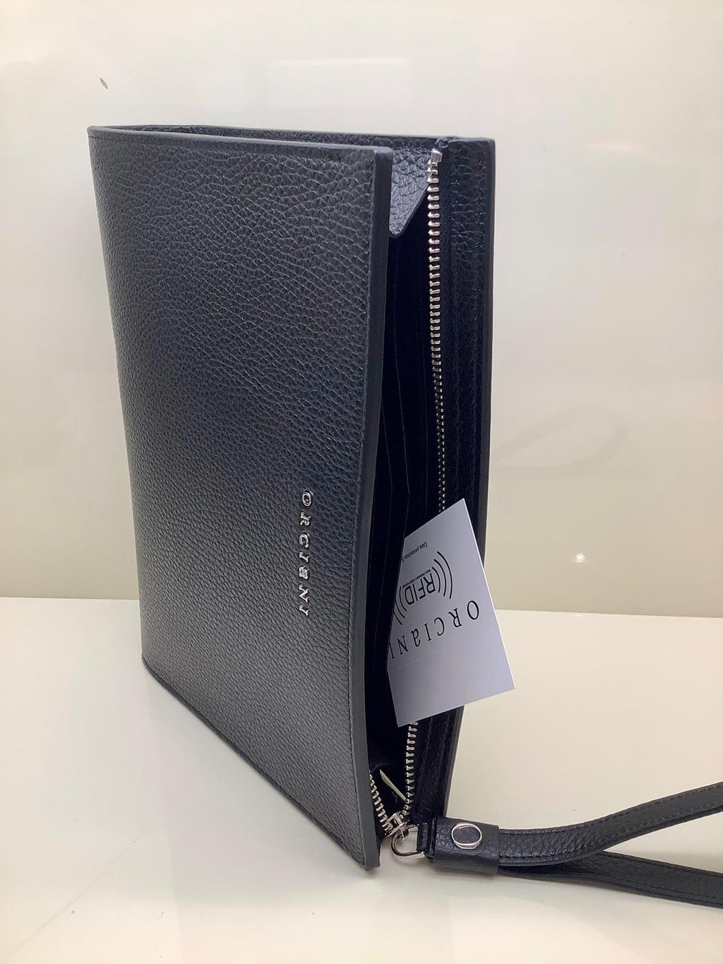ORCIANI – Pochette Portadocumenti Fondo Largo in Pelle Micron Martellata – SU0127